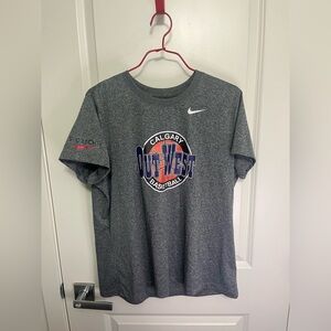 Nike Women's Dark Gray Basketball Graphic Tee in size XL